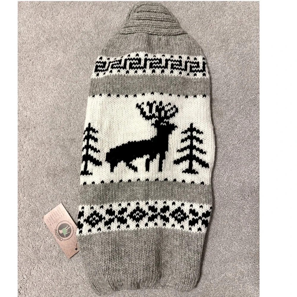 NEW Chilly Dog Grey Wool Reindeer Sweater Shawl Hand Knit NWT Sz. Med 18-29 lbs